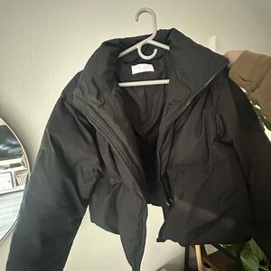 ❌SOLD!!! cropped puffer jacket